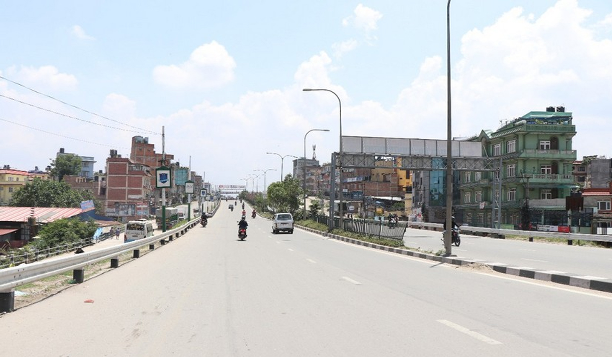 काठमाडौँ उपत्यकाका सडक सुनसान (तस्विरहरु)