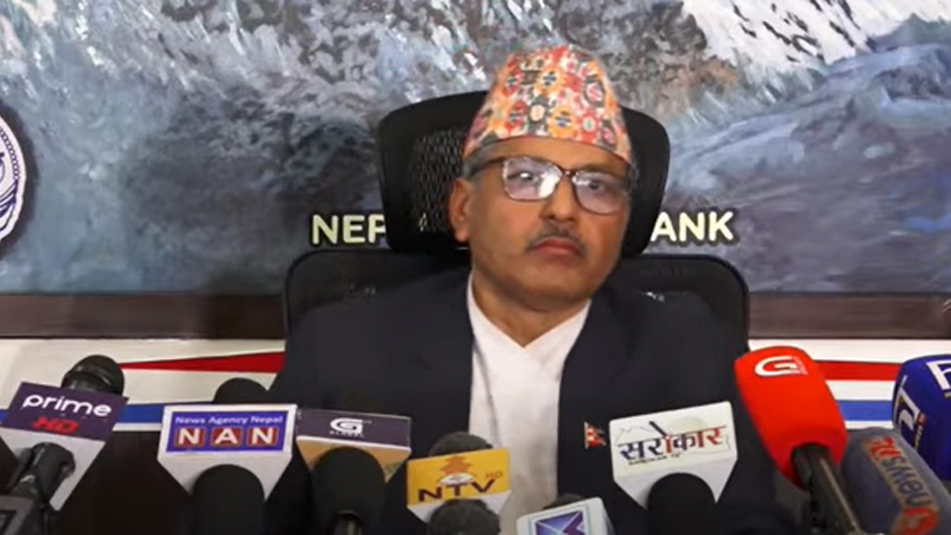 करेक्शन नेपालमा बैंकहरुको अवस्था सुरक्षित छ,सानोतिनो धक्काले जोखिम आउँदैन : गभर्नर अधिकारी