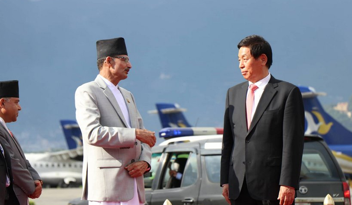 चिनियाँ राष्ट्रिय जनकंग्रेसका अध्यक्ष ली नेपाल आइपुगे