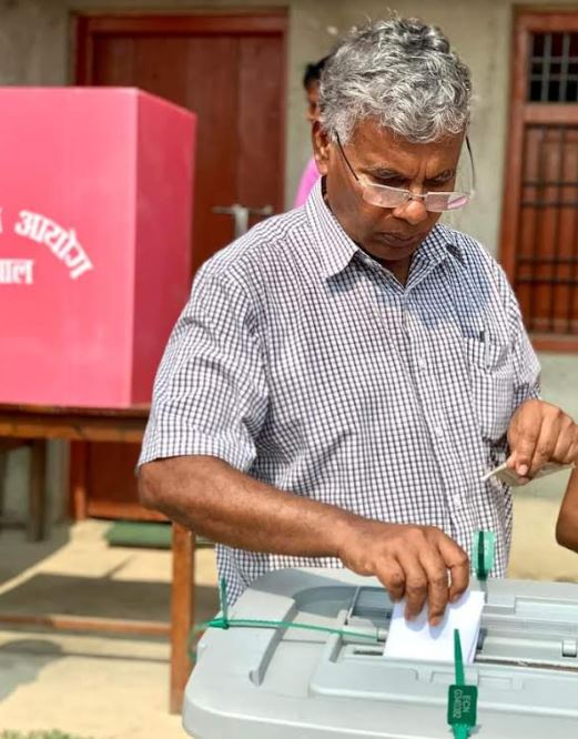 २५ सय बढीले मतान्तरले पछाडि परे मात्रिका