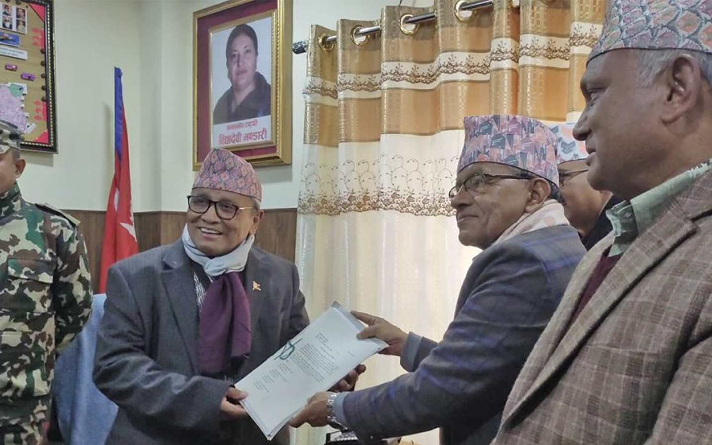 लुम्बिनी प्रदेशको मुख्यमन्त्रीमा एमालेका लीला गिरीद्वारा दाबी पेस
