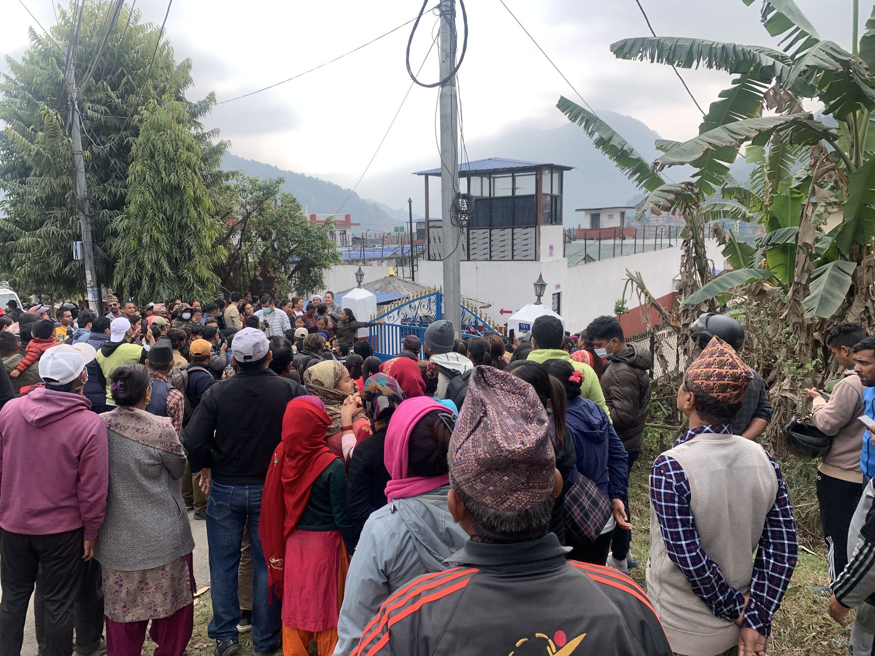 नायक पल शाह कारागारमुक्त हुँदै, कारागारमा शुभेच्छुकको भिड