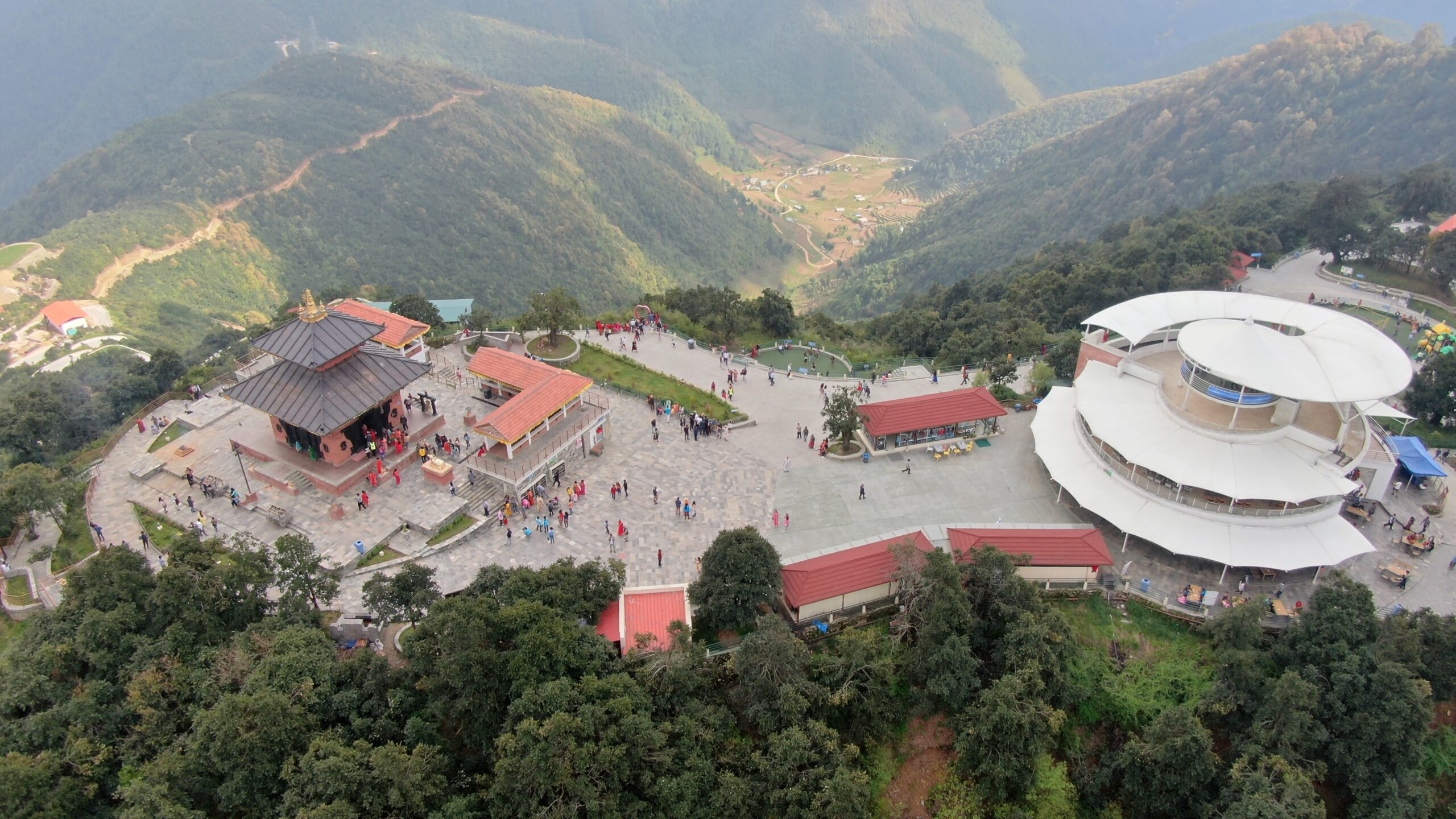 आन्तरिक र बाह्य पर्यटकको रोजाइमा ‘चन्द्रागिरि डाँडा’