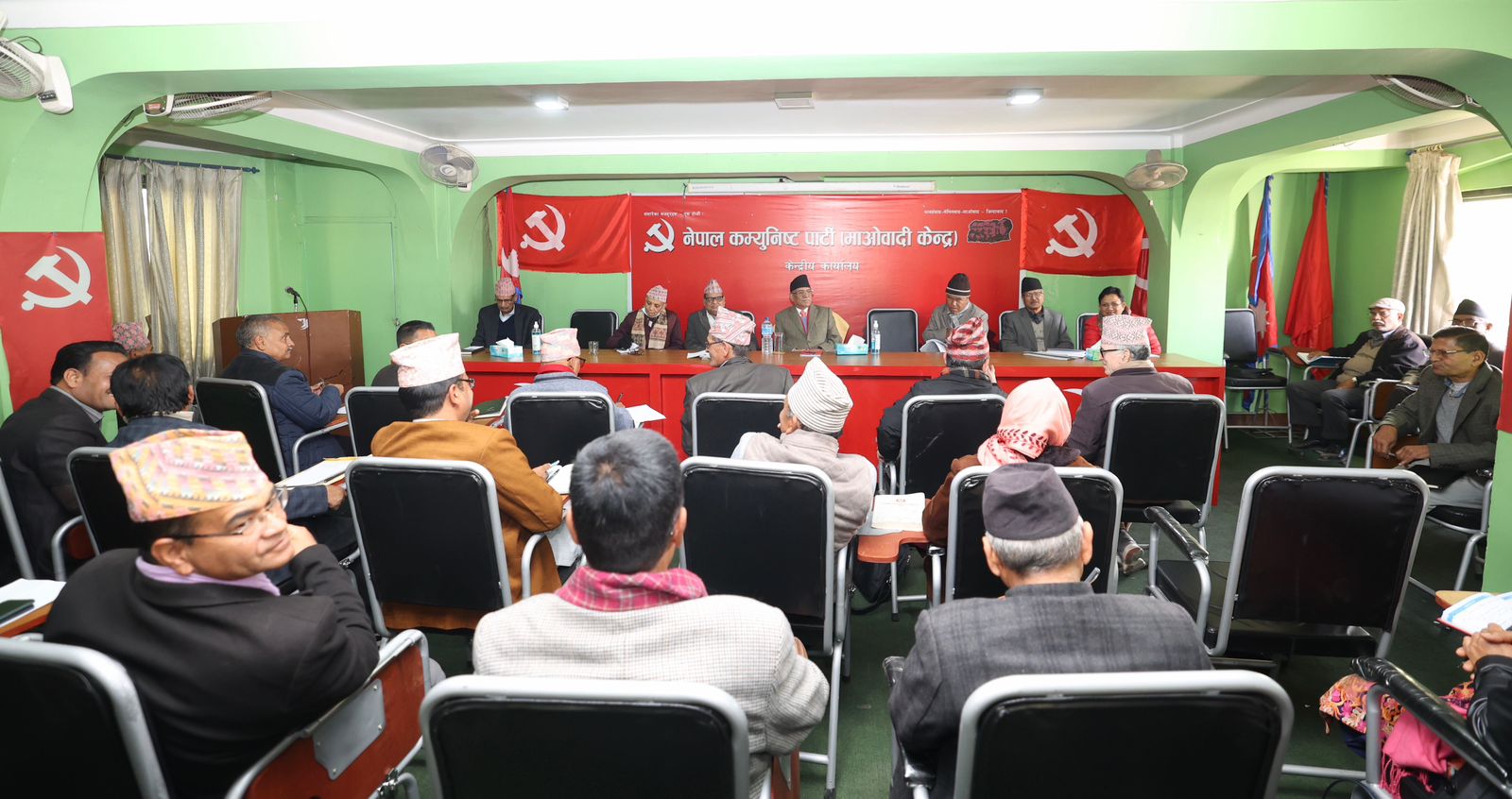माओवादी केन्द्रकाे केन्द्रीय समिति बैठक : सदस्यहरूले धारण राख्ने क्रम जारी