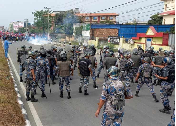 प्रदेशको नामकरणविरुद्धको प्रदर्शनमा झडप, विराटनगर तनावग्रस्त