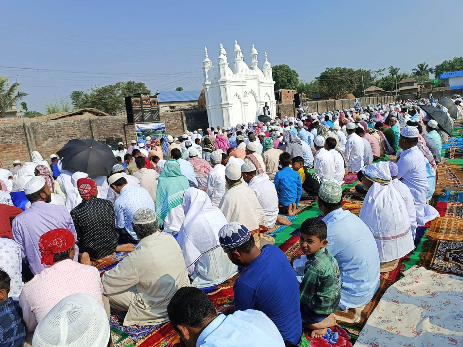 इदुलफित्र हर्षोेल्लासका साथ मनाइयो