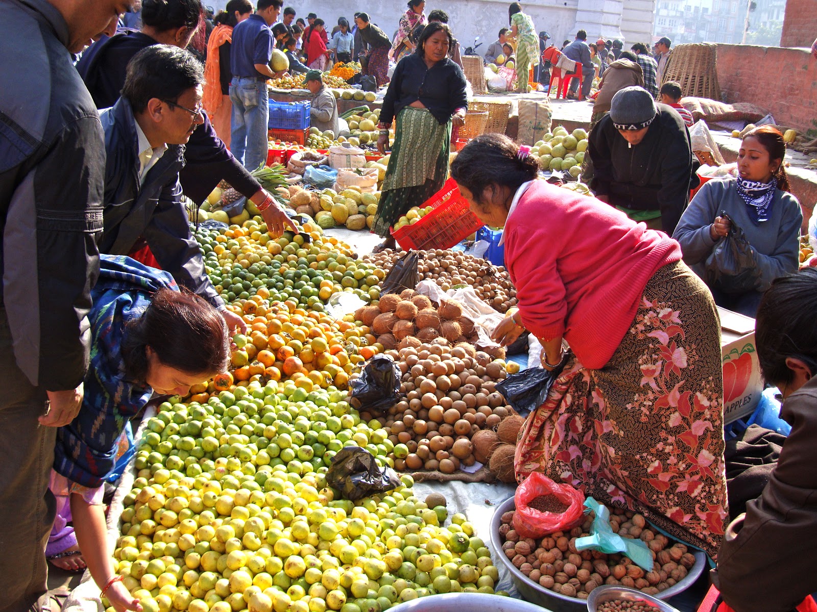 मातातीर्थ औँसी पर्वले बजारमा चहलपहल बढ्यो