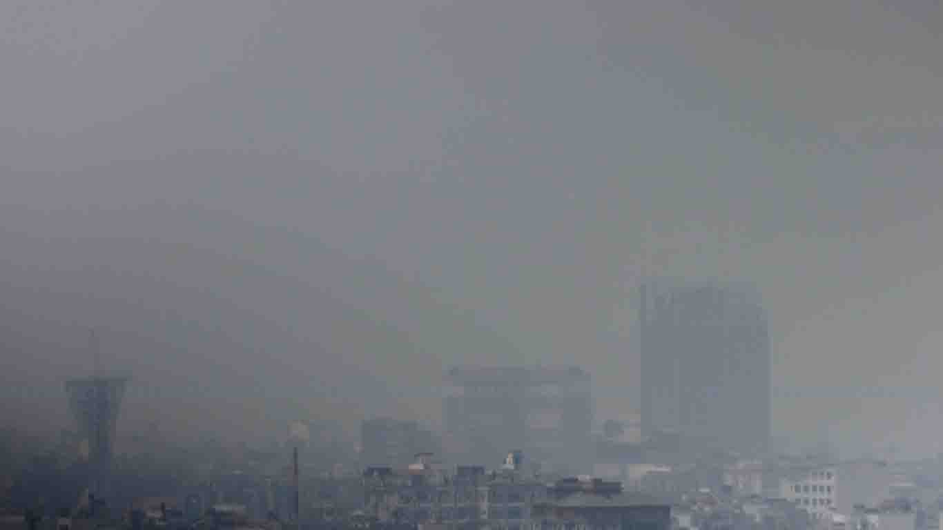 वायु प्रदूषण पुनः बढ्दै, मास्क लगाएर मात्रै घरबाहिर निस्किन विज्ञको सुझाव