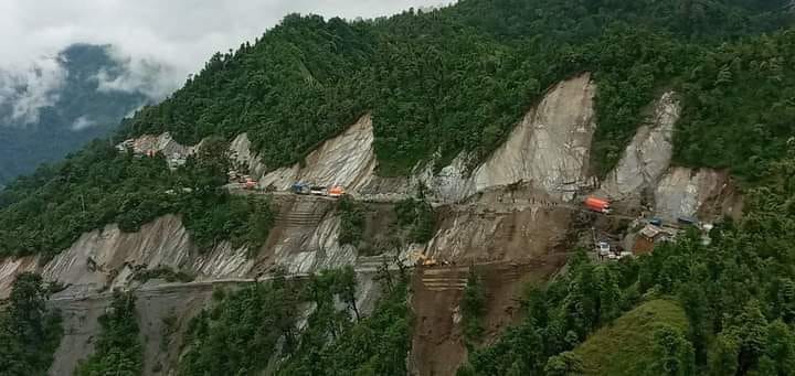 पहिरोले अवरुद्ध जयपृथ्वी राजमार्ग खुल्यो