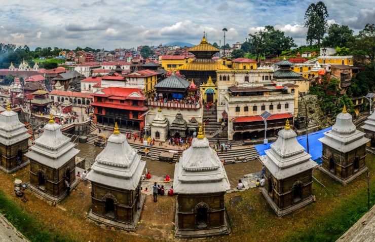 भूकम्पले क्षतिग्रस्त पशुपतिनाथको महास्नान घर पुनर्निर्माण सम्पन्न भएर सञ्चालन नहुँदै भासियो