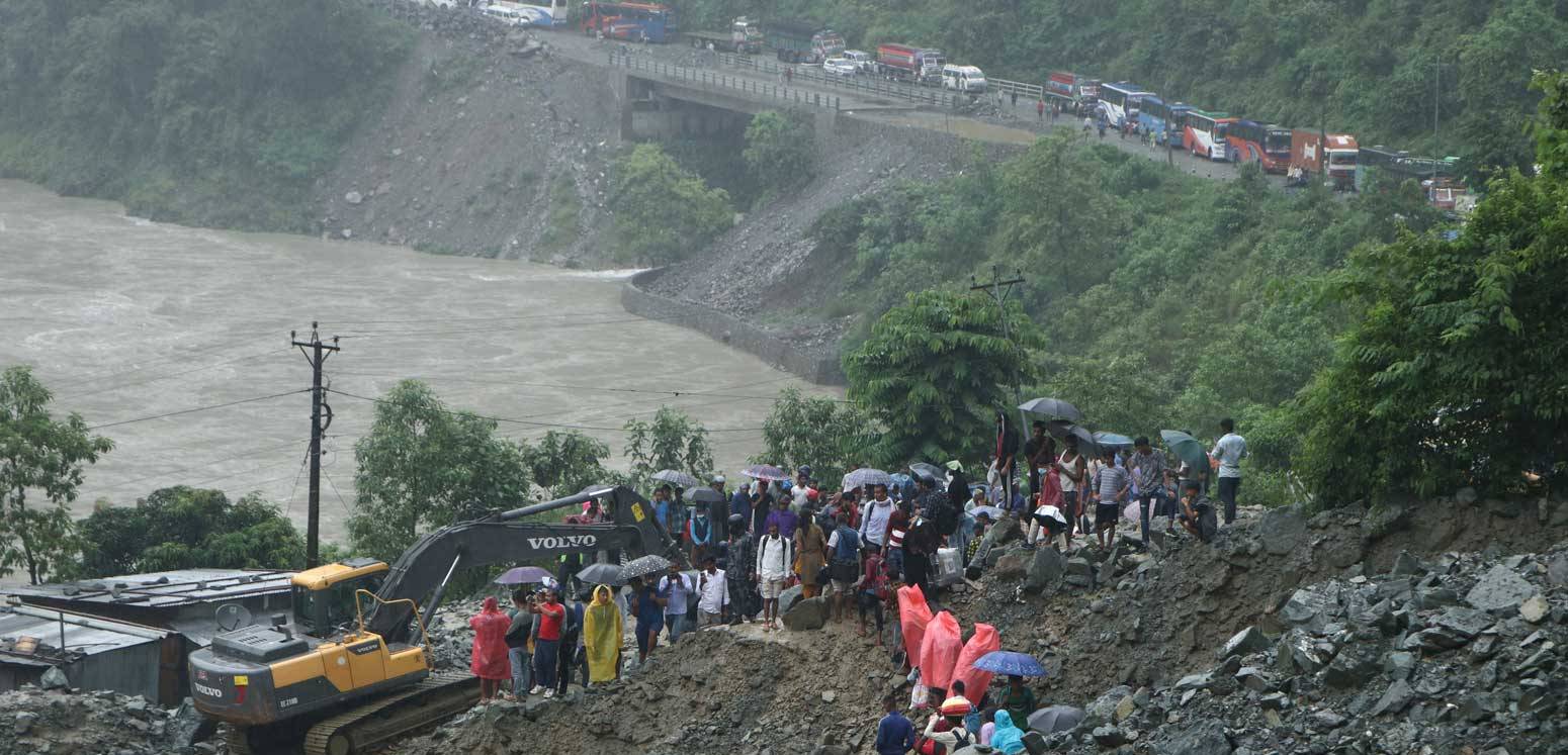 पहिरोको उच्च जोखिममा मौरीखोला