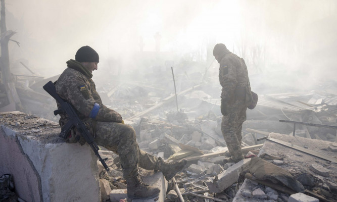 युक्रेनको पूर्वमा भीषण लडाईं, खाद्यान्न सम्झौता सङ्कटमा