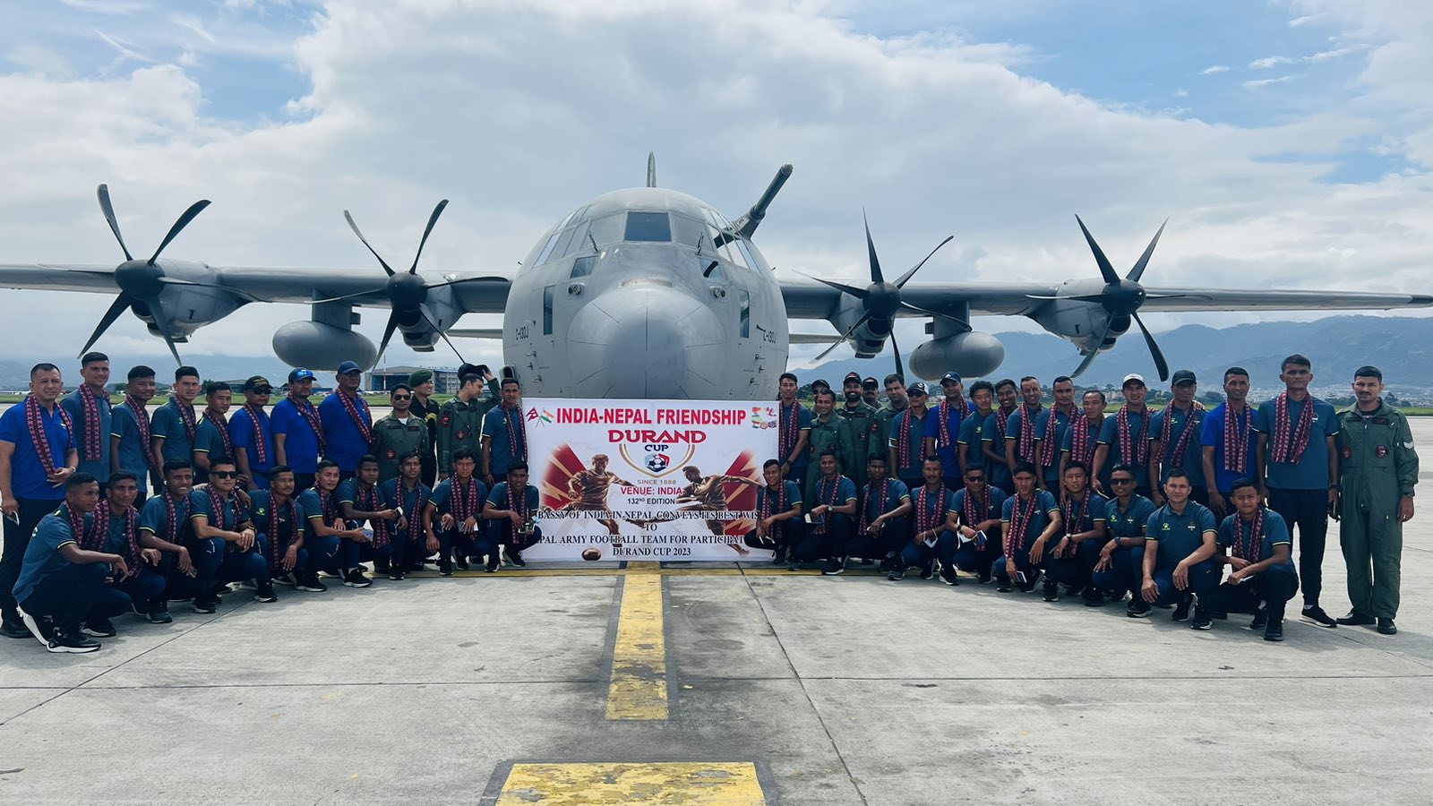 डुरान्ड कपमा सहभागी हुन आर्मीको टोली भारतीय वायुसेनाको विमानमार्फत भारत प्रस्थान