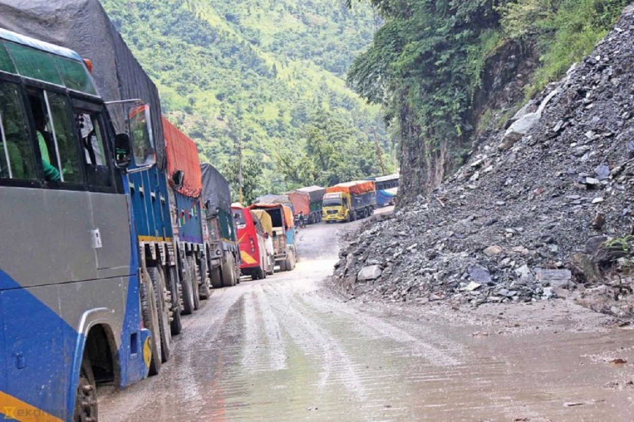 नारायणगढ–मुग्लिन सडकखण्ड एकतर्फी सञ्चालनमा