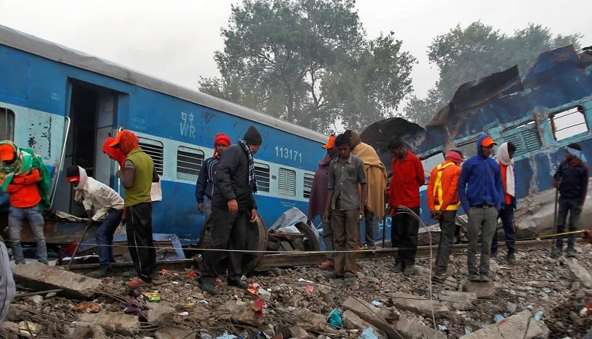 पाकिस्तानमा रेल दुर्घटना पन्ध्र जनाको मृत्य