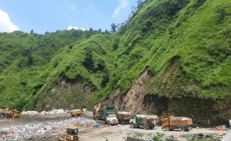 बञ्चरेडाँडावासीले असोज २० गतेसम्म फोहरका गाडी नरोक्ने