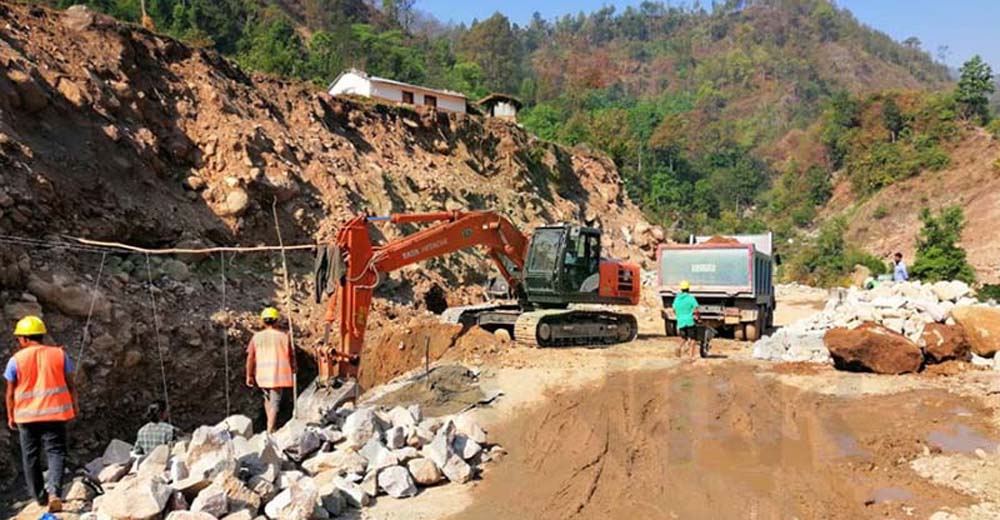 सहजपुर–बोगटान सडकको काम अझै अधुरै