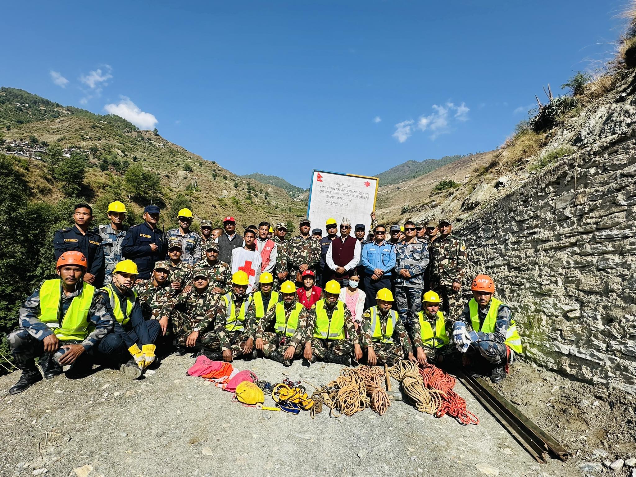 विपत पूर्व तयारीका लागि सुरक्षाकर्मीले गरे मुगुमा अभ्यास