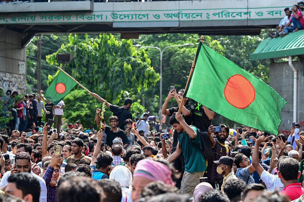 हसिनाले देश छाडेपछि बंगलादेशमा राजनीति शून्यता, खालिदा जिया रिहा, सेनाको अन्तरिम सरकार अमान्य