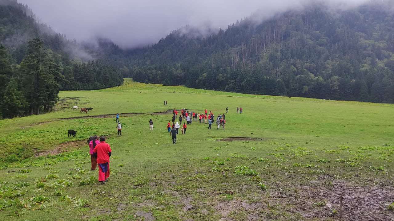 आन्तरिक पर्यटकको गन्तव्य बन्दै सिप्टिचौर (फोटो फिचर)