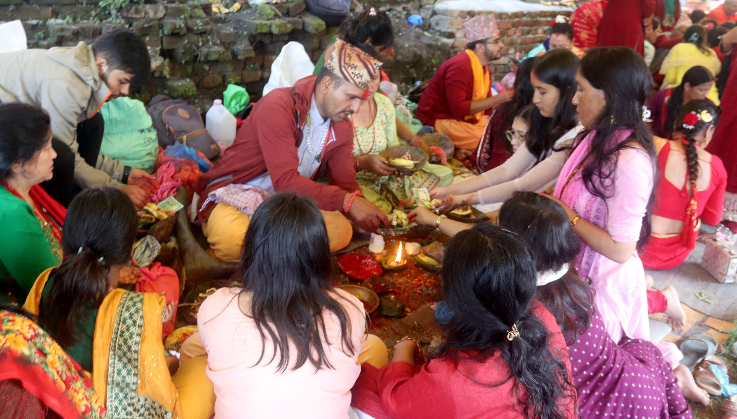 ऋषि पञ्चमी पर्वमा टेकुस्थित ऋषेश्वर मन्दिरमा भक्तजनको भीड (फोटो फिचर)