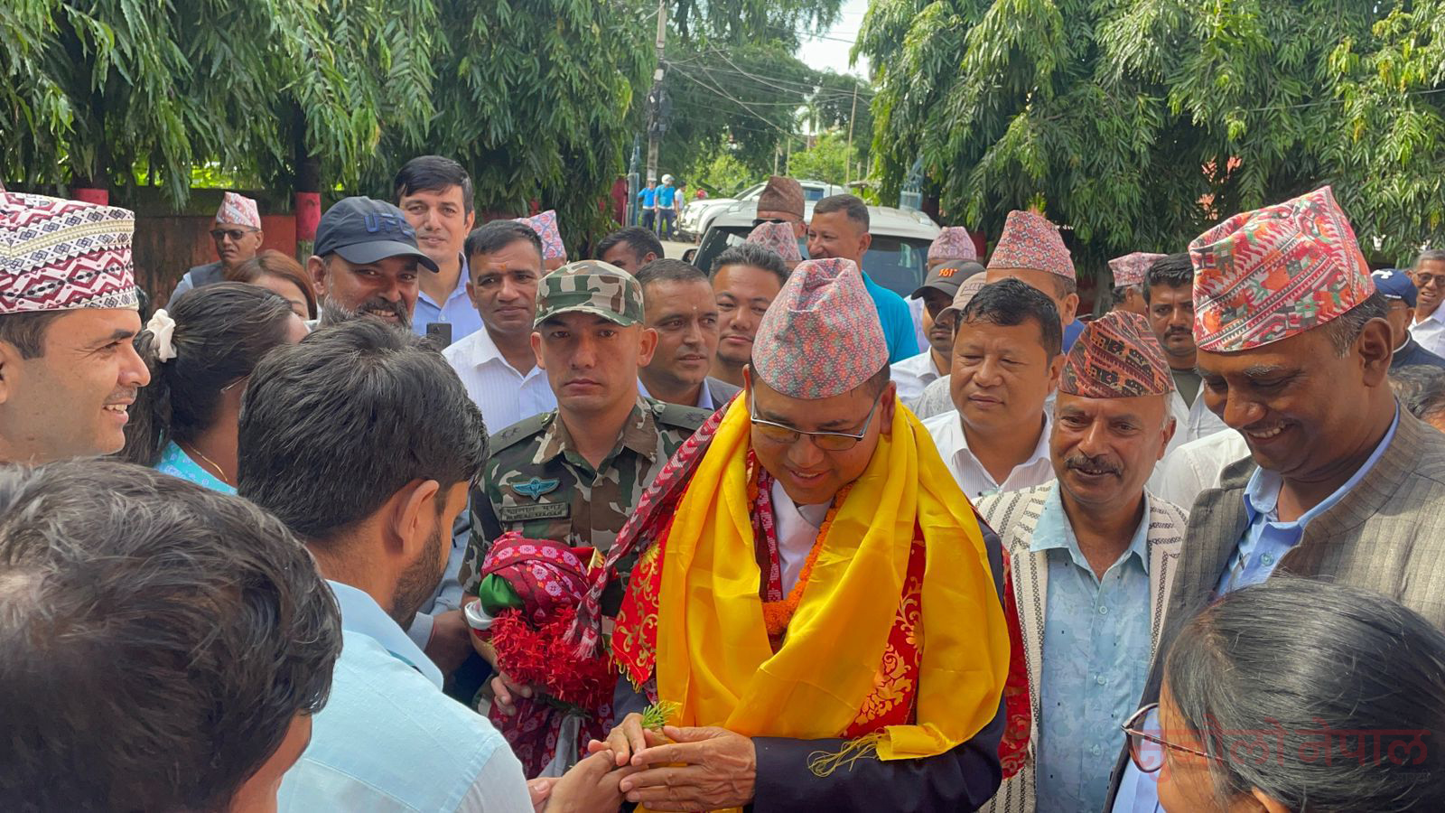 बाढी पहिरोले देश रोएका बेला भौतिकमन्त्री दाहाल झापाको पार्टी कार्यक्रममा मस्त