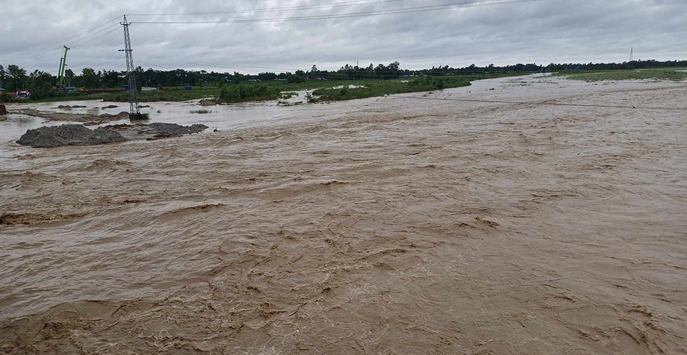 झापामा खोलाले बगाएर तीन जना बेपत्ता