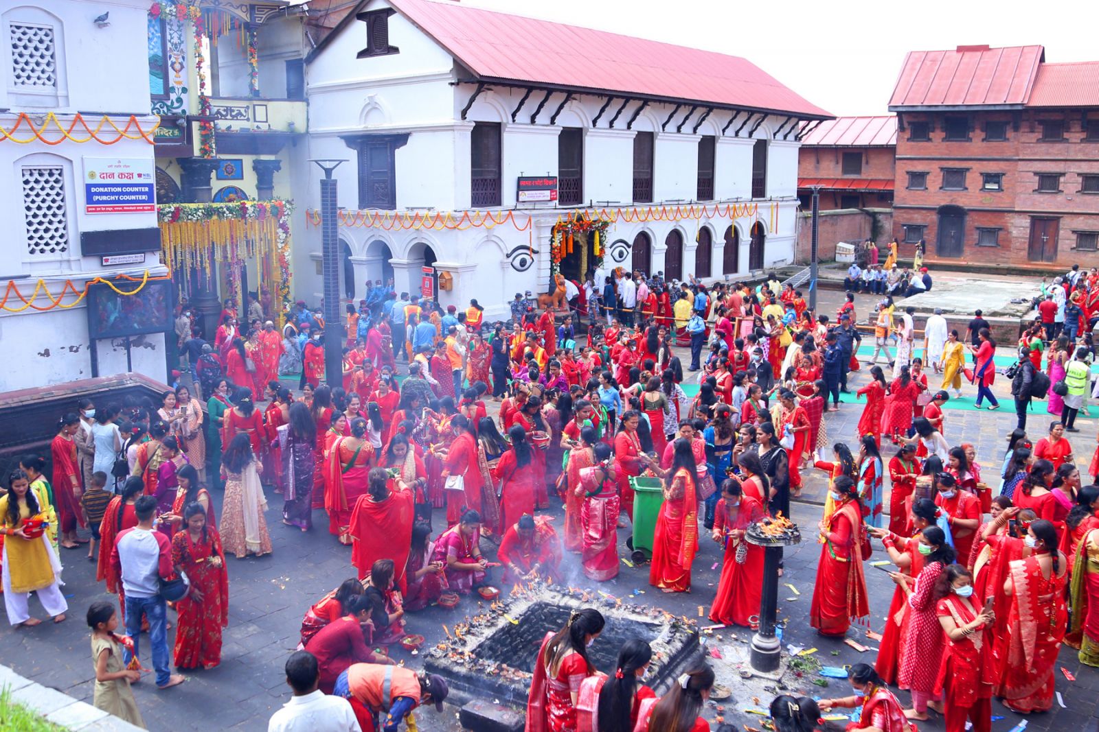 पशुपतिमा तीजको तयारी अन्तिम चरणमा, बिहान ३ बजेबाट चारै वटा ढोका खुला गरिने