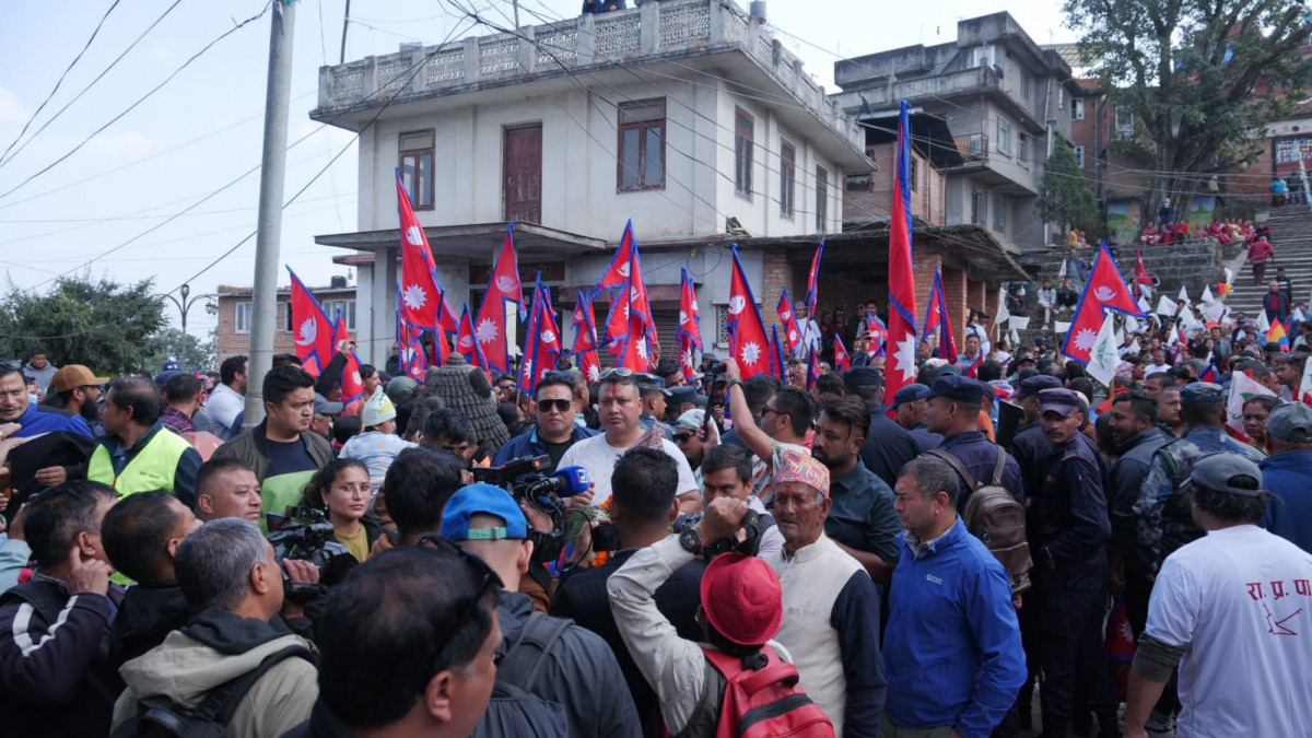 कीर्तिपुर नगर प्रमुखका लागि उम्मेदवारी दर्ता (तस्बिरहरु)