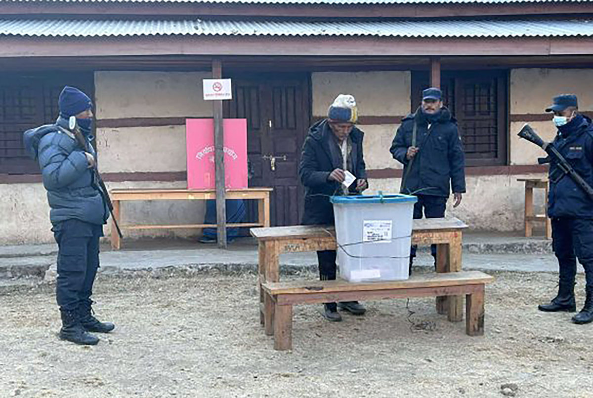 आज स्थानीय तहको उपनिर्वाचन, ४१ पदका लागि ३७६ जना मैदानमा