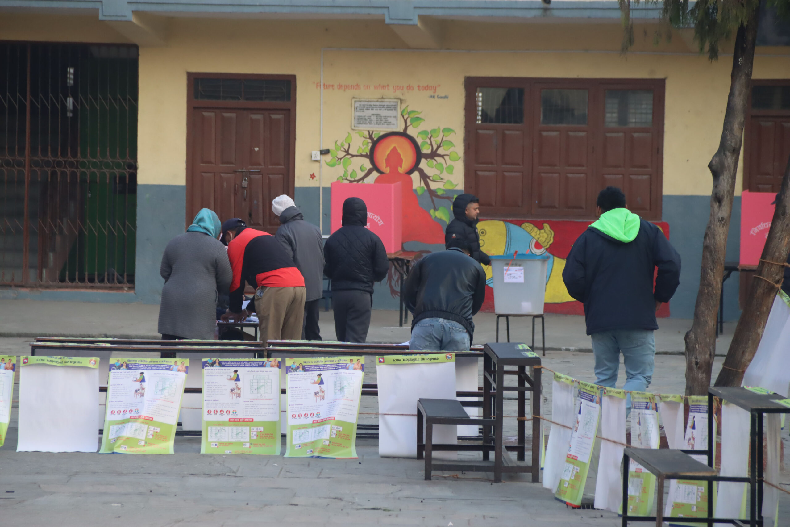 स्थानीय तह उपनिर्वाचन : ४१ पदका लागि मतदान सुरु