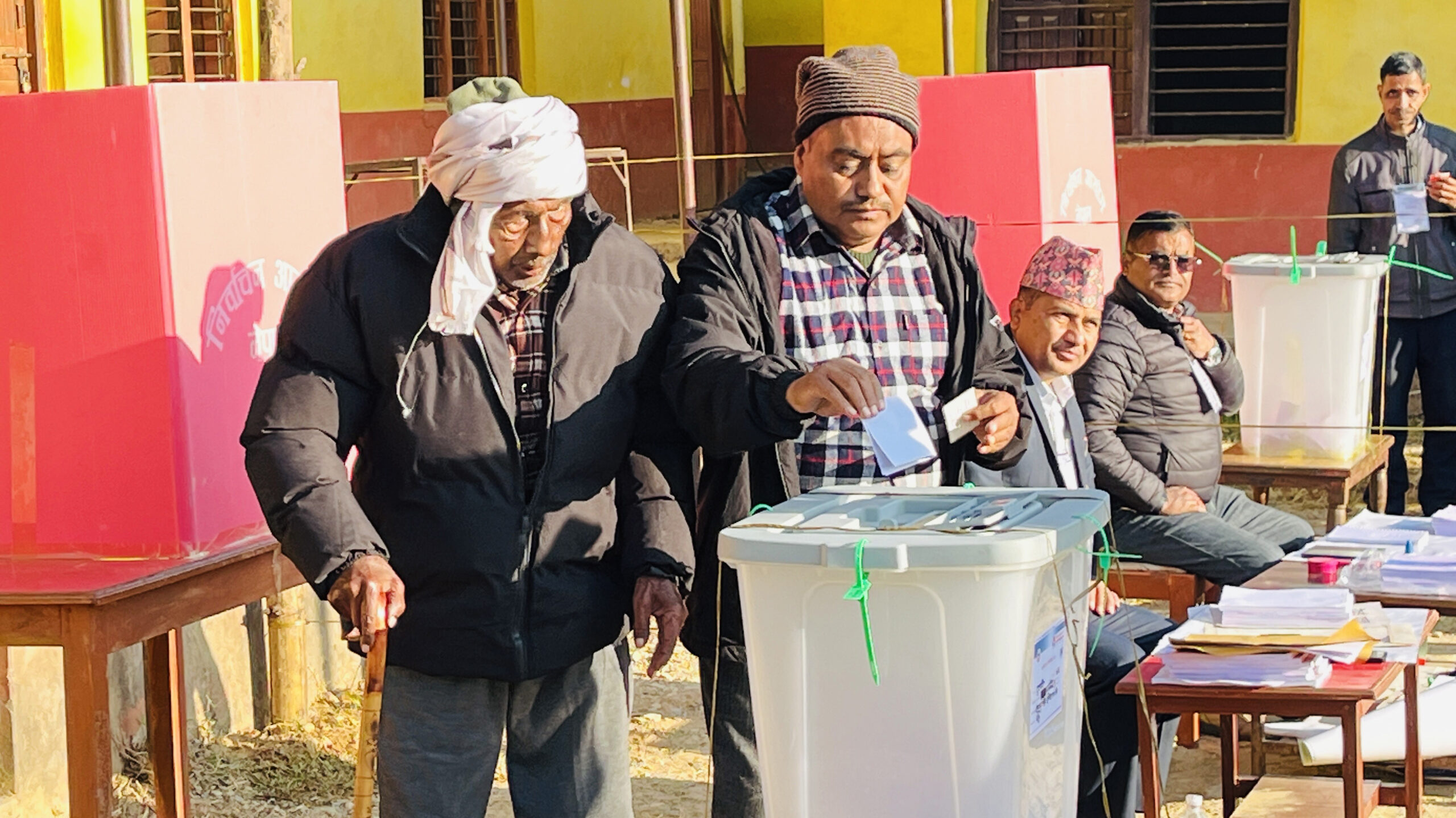 दार्चुला, गोरखा र गुल्मीमा उत्साहपूर्वक मतदान हुँदै