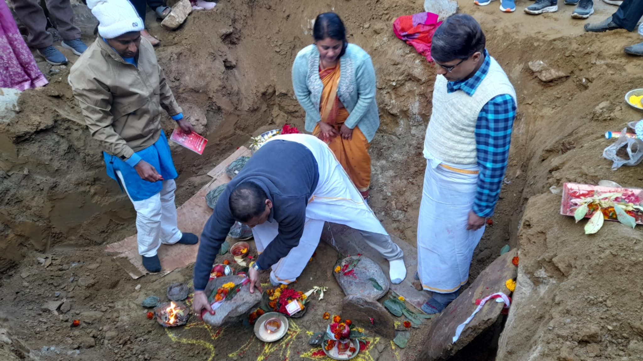 १४ करोडमा कुश्मा नगरपालिकाको भवन बन्दै, नगरप्रमुख जोशीले गरे शिलान्यास