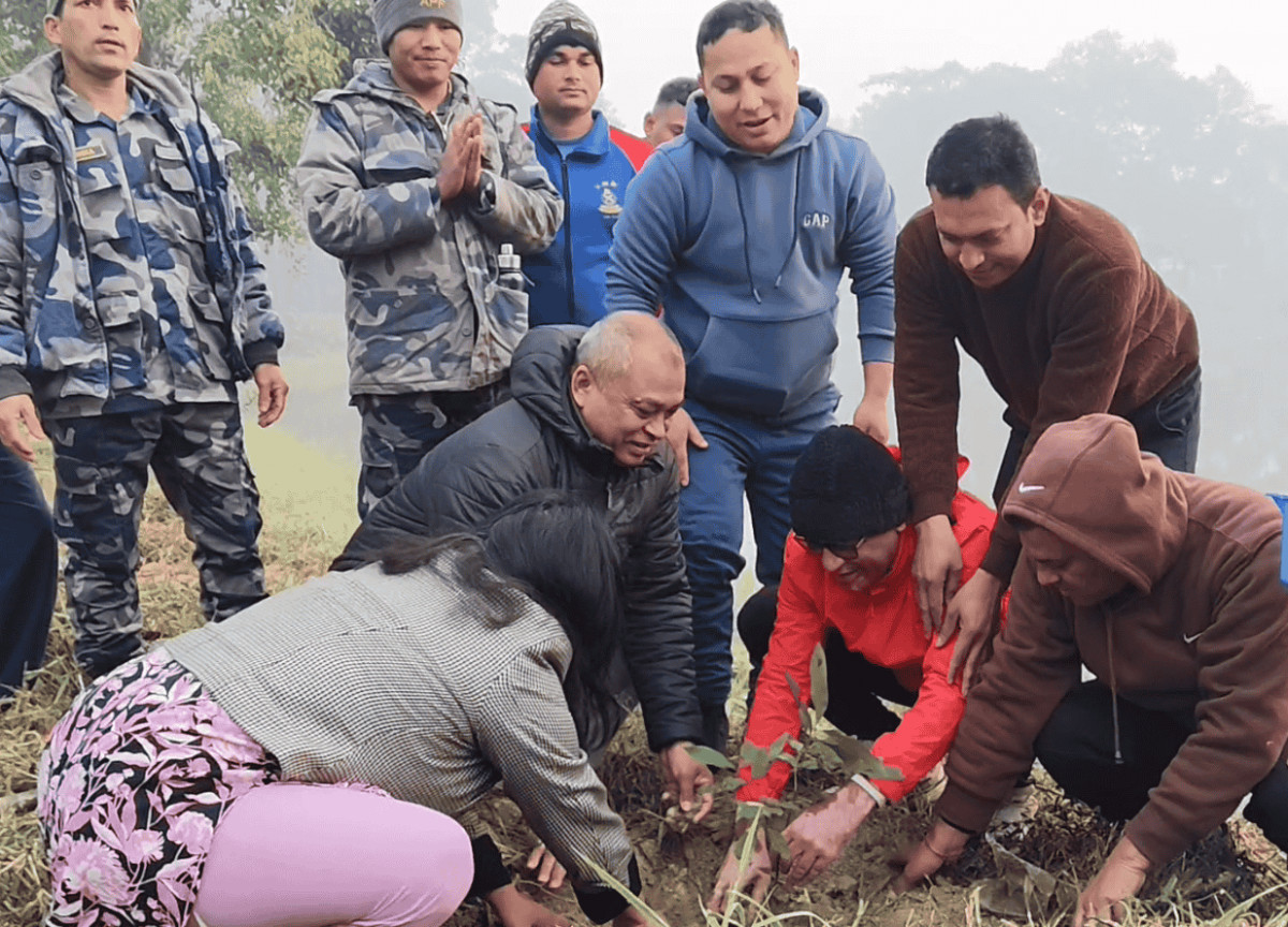 मधेस प्रदेश सरकारद्वारा शहीदहरुको स्मरणमा वृक्षारोपण