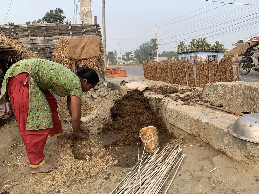 अझै गुइँठा बाल्न बाध्य छन् तराईका महिला