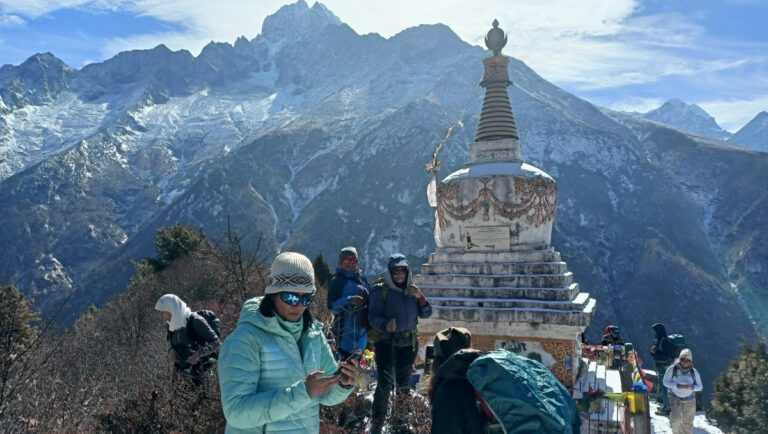 हप्तामा २ सय भन्दा बढी पर्यटक सगरमाथा क्षेत्रमा, छैन चिसोको प्रवाह